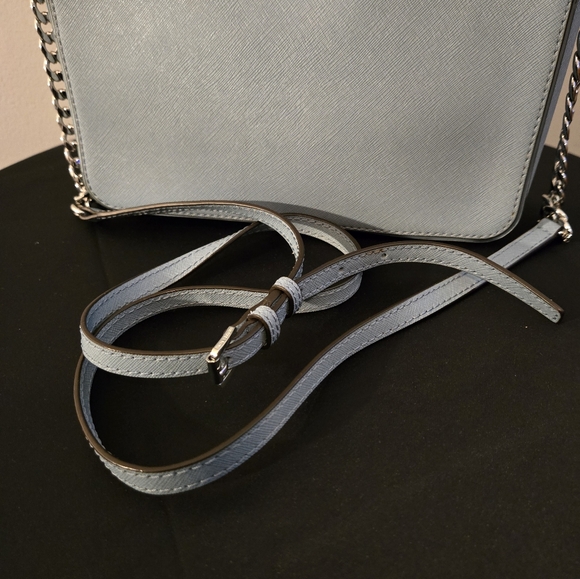 The Michael Kors Jet Set Travel Crossbody Bag in light blue - Picture 4 of 12